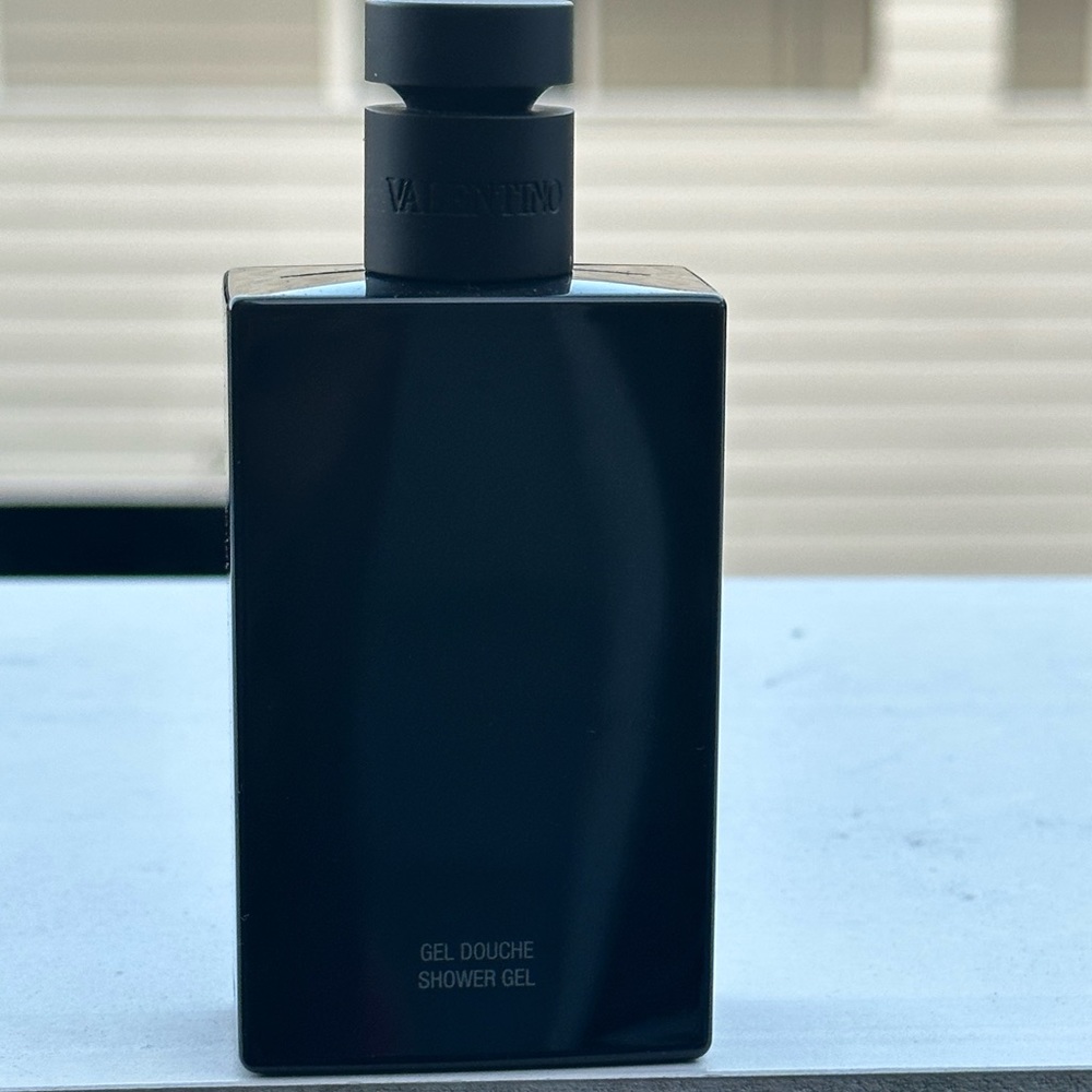 Valentino shower gel